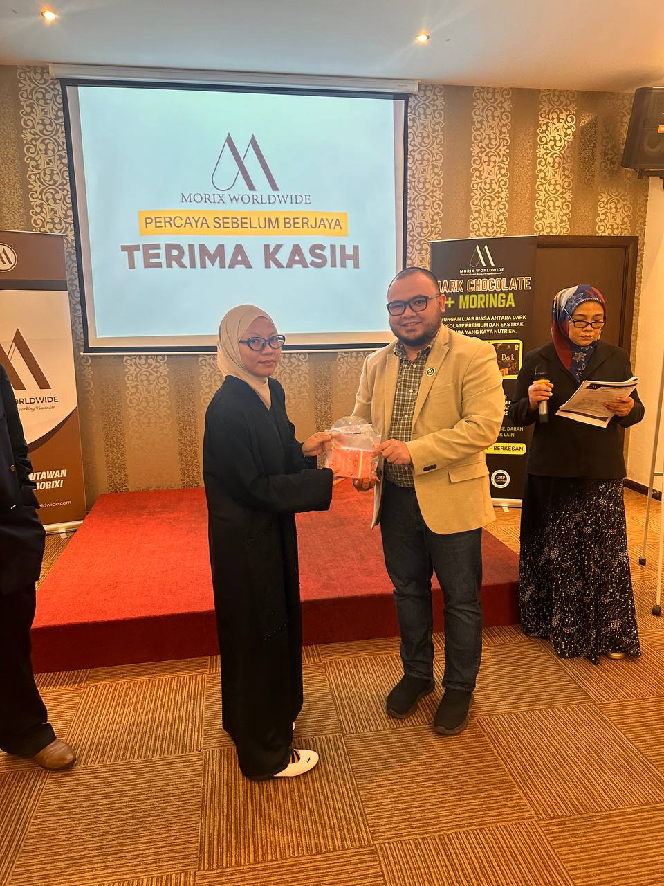 photo_6138555091704203769_y