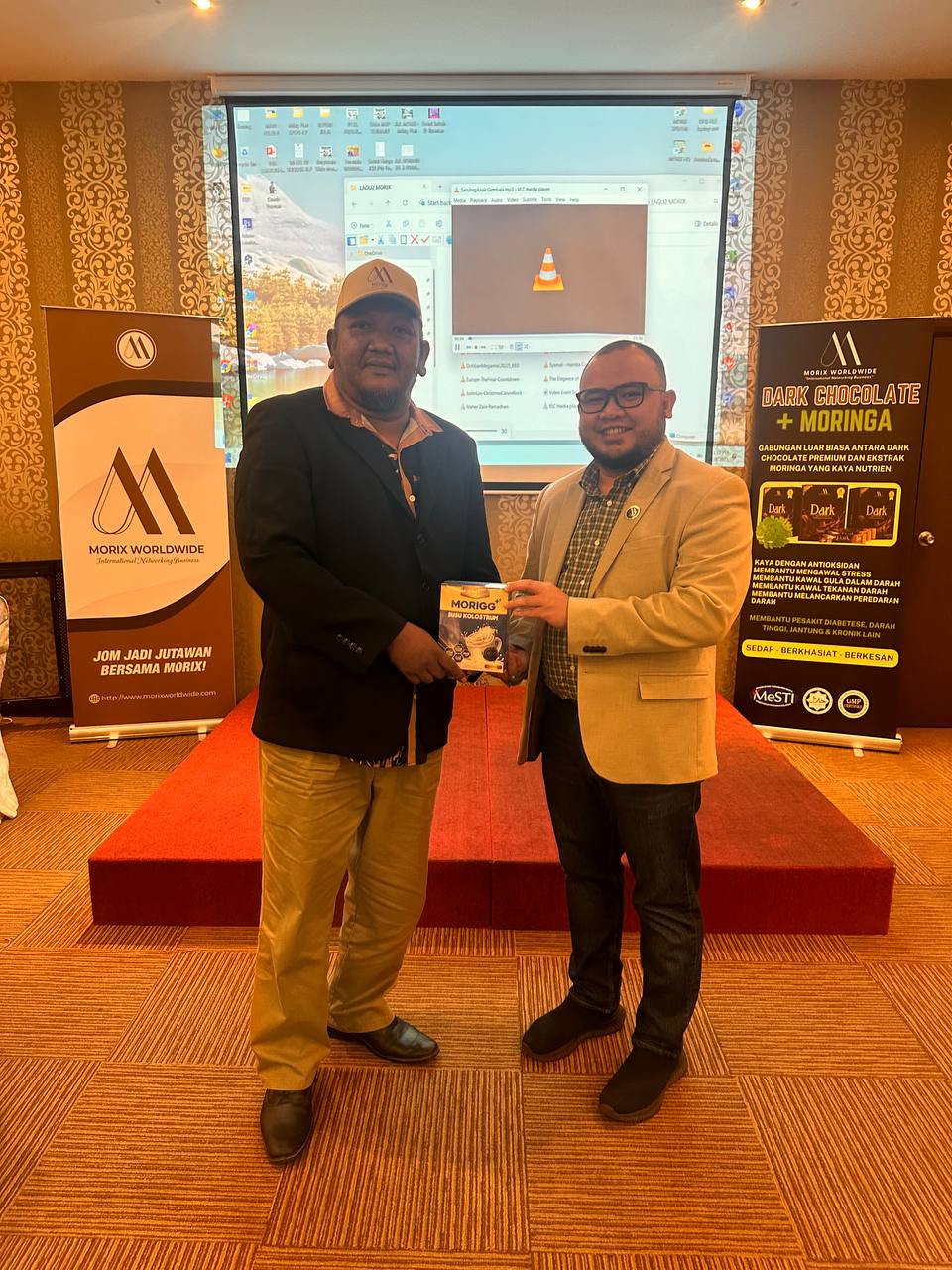 photo_6138555091704203780_y